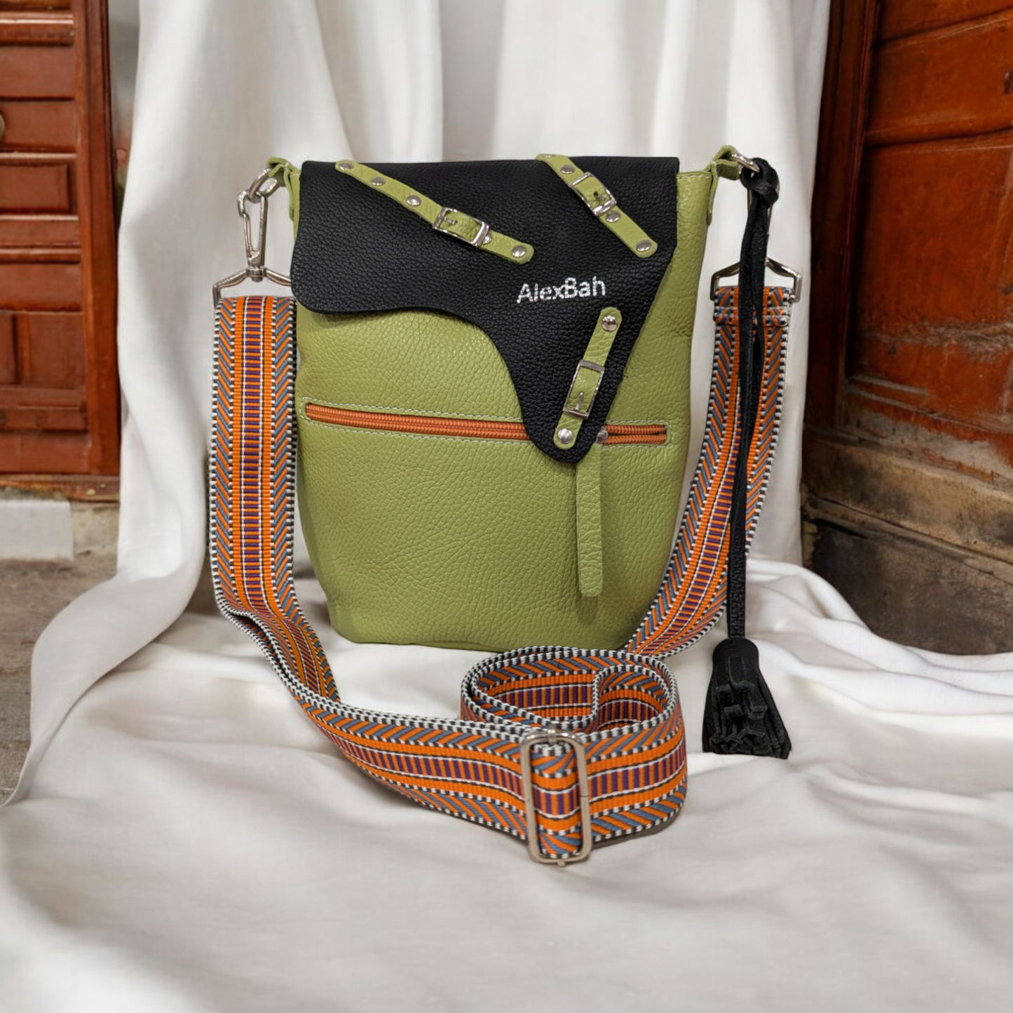 Crossbody bag